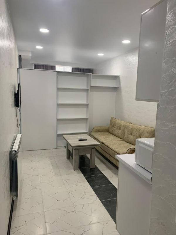 Kakha'S Apartment バトゥーミ エクステリア 写真
